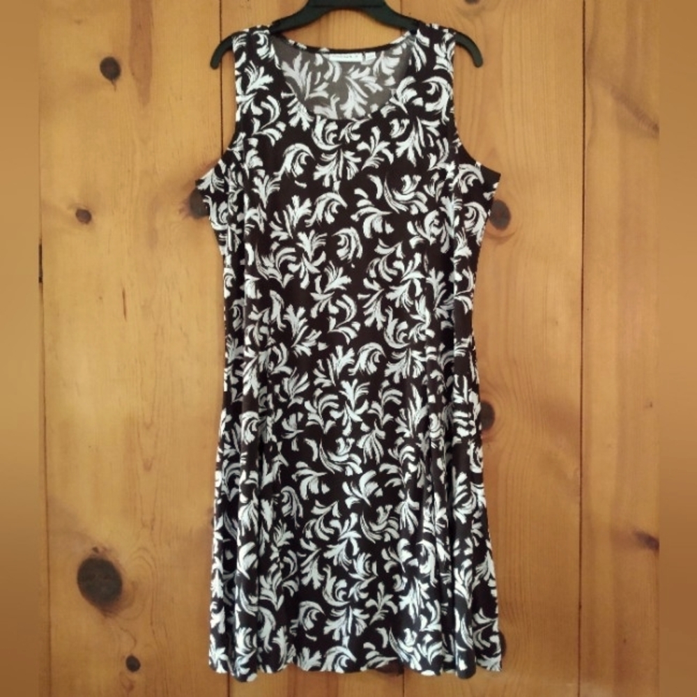 Susan Graver Sleeveless Knit Flare Panel Dress With Feather Print
